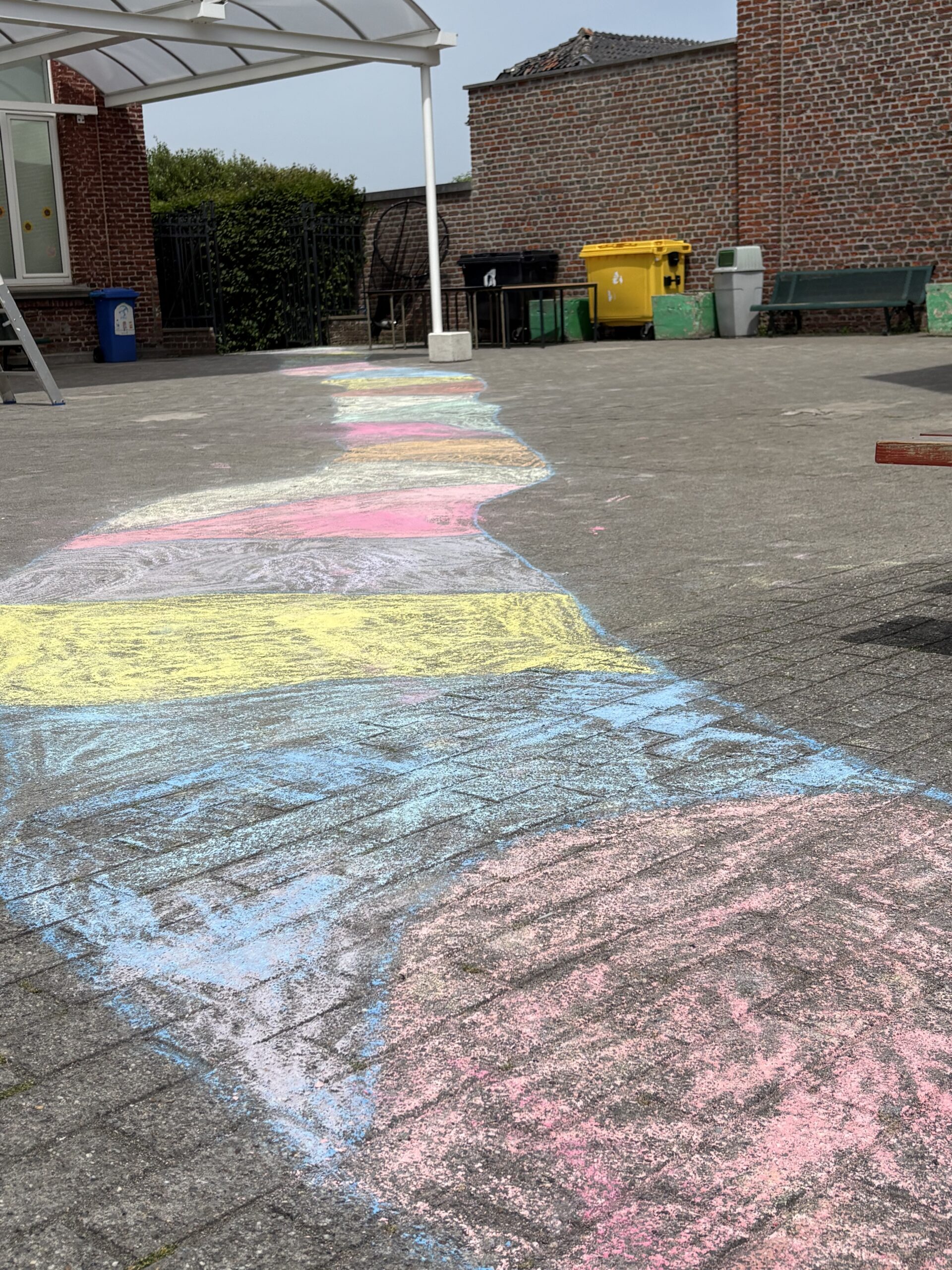 L&rsquo;école ouvre ses portes aux couleurs